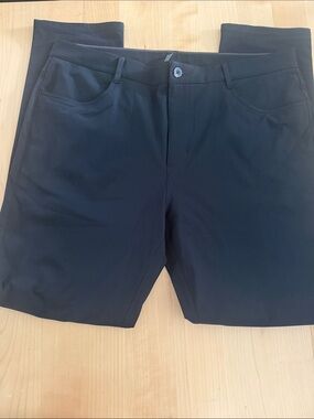 Vuori Men's Black Performance Flat-Front Shorts